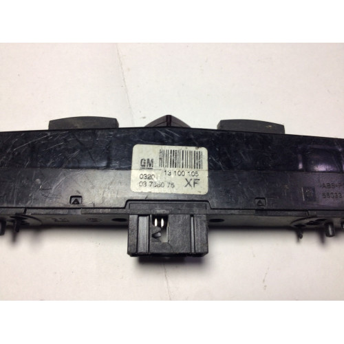 Opel Astra H Zafira B Dörtlü Flaşör Düğmesi 13100105 03758075