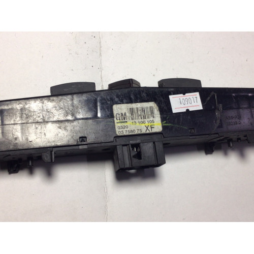 Opel Astra H Zafira B Dörtlü Flaşör Düğmesi 13100105 03758075