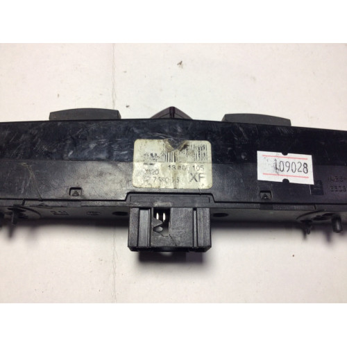 Opel Astra H Zafira B Dörtlü Flaşör Düğmesi 13100105 03758075