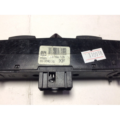 Opel Astra H Zafira B Dörtlü Flaşör Düğmesi 13100105 03758075