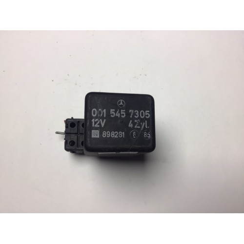 Mercedes W124 W201 Yakıt Pompa Rölesi 0015457305 898281