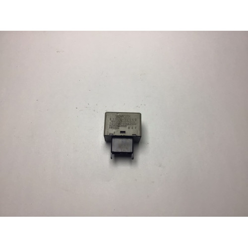 Toyota Avensis Sinyal Flaşör Rölesi 81980-05040 MB066500-5340