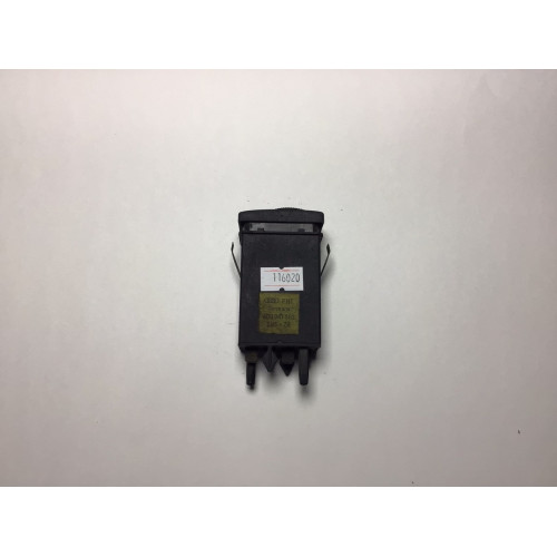 Audi A4 Cam Rezistans Düğmesi 4D0941503B