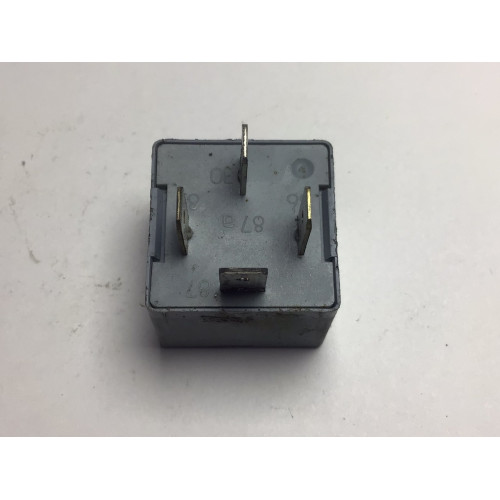 Volkswagen Audi Skoda Röle 141951253B 20240072