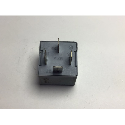 Volkswagen Audi Skoda Röle 141951253B 20240072