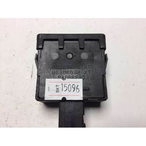 Citroen C4 C5 Peugeot 207 Far Anahtarı 96384422XT 96366692XT