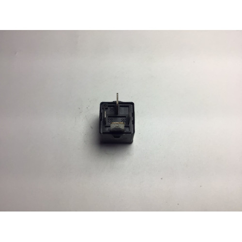 Volkswagen Audi 460 Siyah Röle V23134-J52-X430 1K0951253A