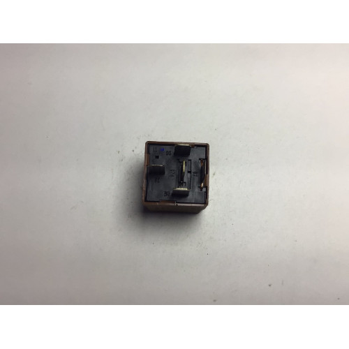Opel Astra H Vectra C Röle 4R0007794-05 90491314