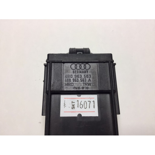 Audi A6 Koltuk Isıtma Düğmesi 4B0963563