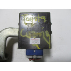 Toyota Carina Işık Rölesi 82642-12030