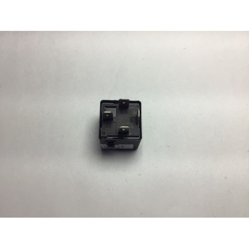 Mercedes Benz Röle Modülü A0025421319 V23134-B52-336