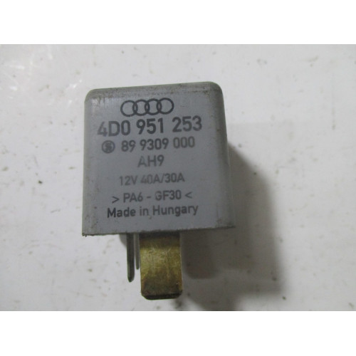 Volkswagen Audi Seat Skoda Yakıt Pompa Rölesi 4D0951253