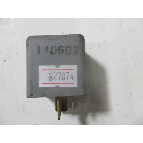 Volkswagen Audi Seat Skoda Yakıt Pompa Rölesi 4D0951253