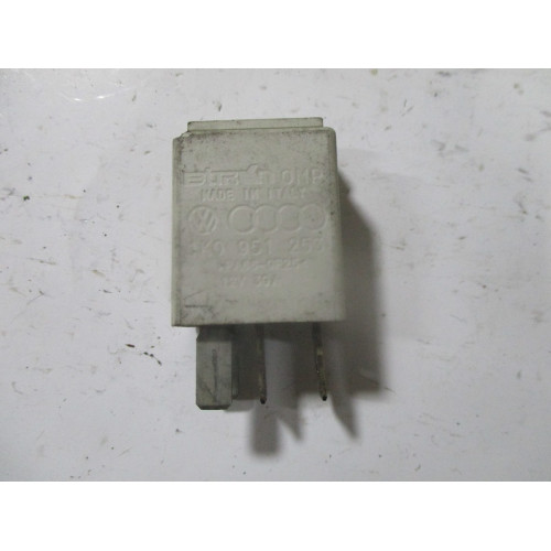 Volkswagen Audi Seat Skoda Kızdırma Rölesi 1K0951253