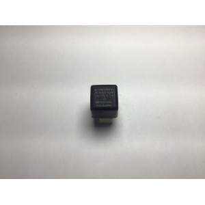 Mitsubishi Toyota Güç Rölesi MB629080 156700-0110