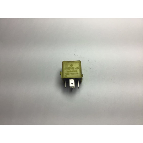Mercedes Çok Amaçlı Sarı Röle A0025421419 V23134-A52-X335