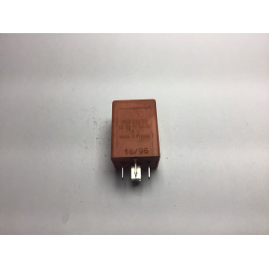 Citroen Xantia Peugeot 806 Röle 9619879180-01 73922302
