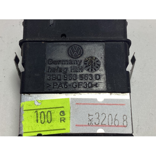Volkswagen Passat B5 Koltuk Isıtma Anahtarı 3B0963563D