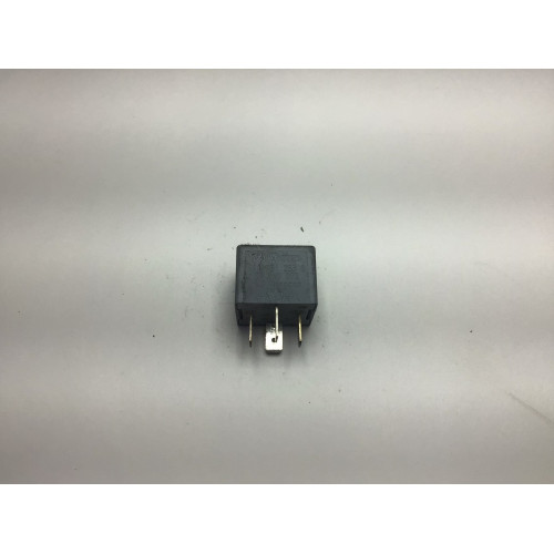Volkswagen Audi Skoda Röle 141951253B 20240072
