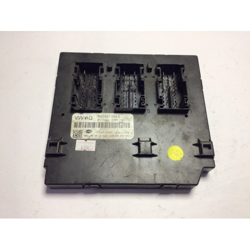 Volkswagen Golf BCM Merkezi Kontrol Modülü 1K0937084D