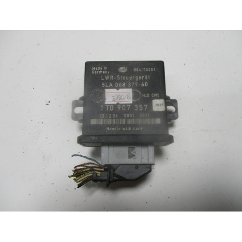 Volkswagen Golf LCM Işık Modülü 5LA008379-60 1T0907357