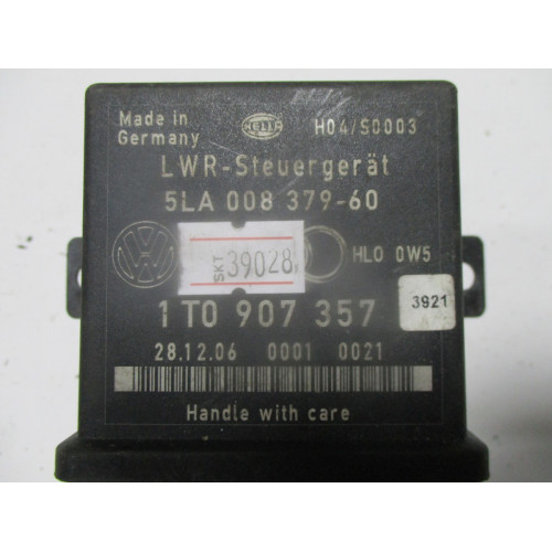 Volkswagen Golf LCM Işık Modülü 5LA008379-60 1T0907357