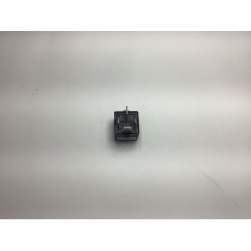 Volkswagen Audi 460 Siyah Röle V23134-J52-X430 1K0951253A
