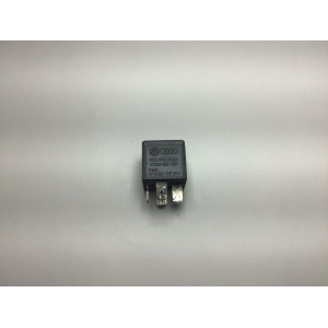 Audi A4 S4 Röle V23134-B52-X301 8D0951253A