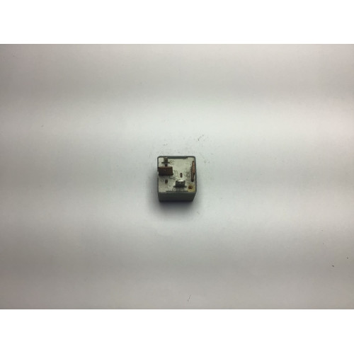 Volkswagen Audi Seat Skoda Röle 22205007 171906383