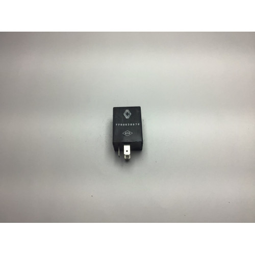 Renault Clio Kangoo Trafic Master Dörtlü Flaşör Rölesi 7700638976