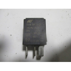 Volkswagen Passat Audi Röle 7M0951253C 95VW10K705EA 