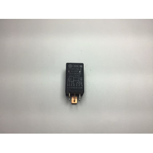 Volkswagen Golf 1 2 Audi Seat Skoda Kızdırma Rölesi 171911261E