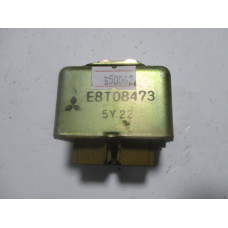 Mitsubishi Carisma Röle modülü E8T08473 