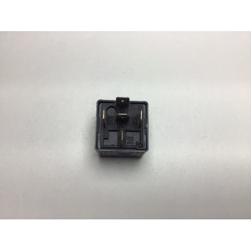 Renault Kangoo Clio Megane Röle 7700421178 V23134-M52-X330