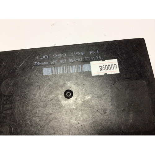 VolksWagen Passat Golf Bora Konfor Beyni 1J0959799AJ