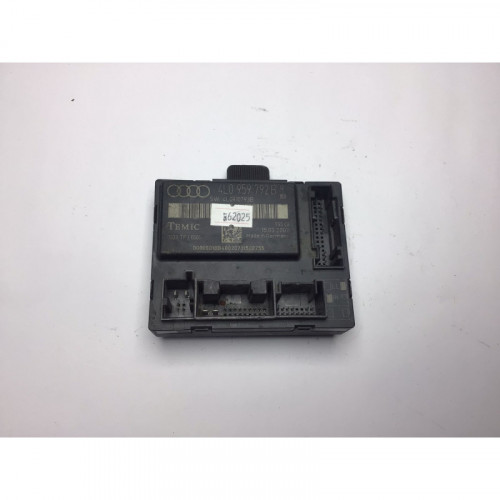 Audi Q7 4L Ön Sag Kapı Kontrol Beyni  4L0959792B 4L0910793B