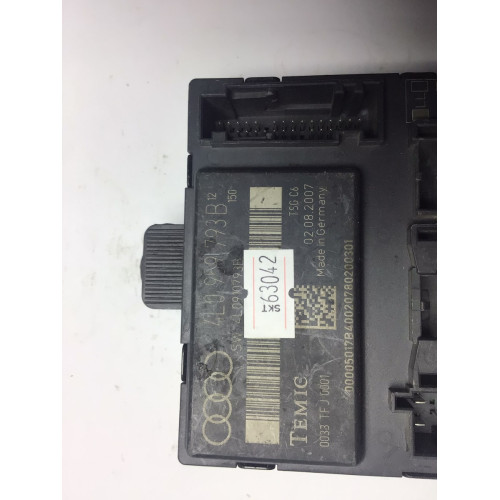 Audi Q7 Ön Sol Yan Kapı Kontrol Kontrol Beyni 4L0959793B 4L0910793B