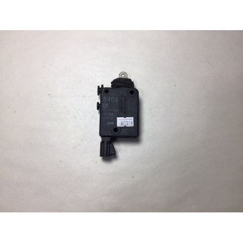 Opel Vectra B Bagaj Kilit Motoru 90460062