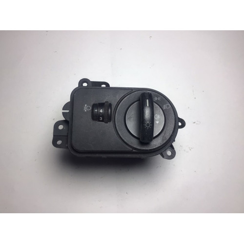 Ford Fiesta Far Anahtarı 2S6T13A024BB