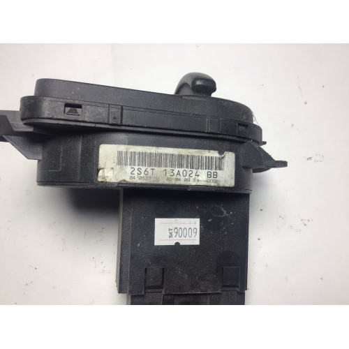 Ford Fiesta Far Anahtarı 2S6T13A024BB