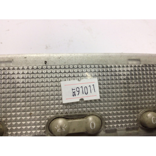 Renault Megane 2 Clio 3 Dokker Ön Tavan Lambası 3 Dügmeli 8200073234