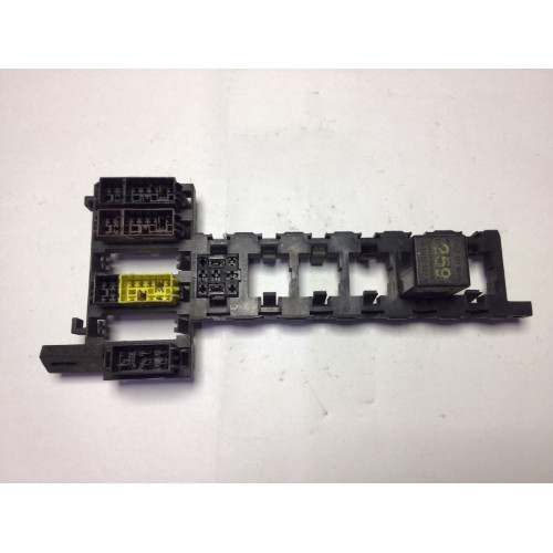 Audi 80 Sigorta Body Beyni 893937503