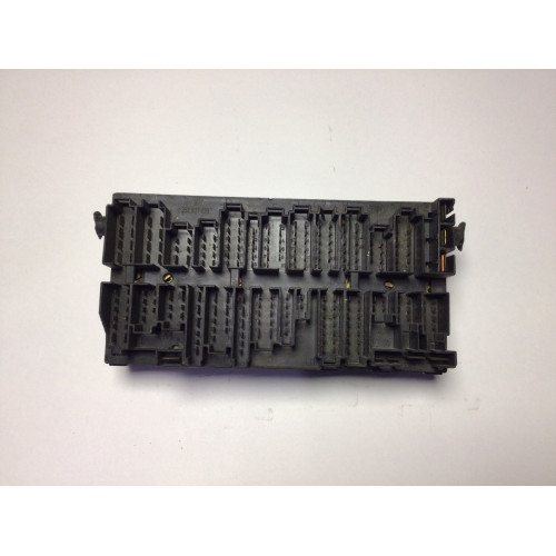 Volkswagen Transporter T4 Sigorta Body Beyni 357937039