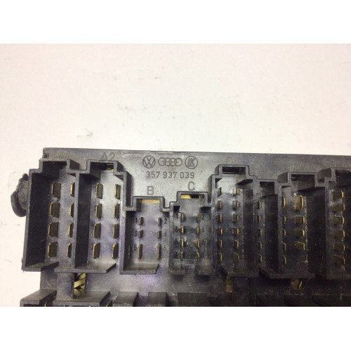 Volkswagen Transporter T4 Sigorta Body Beyni 357937039