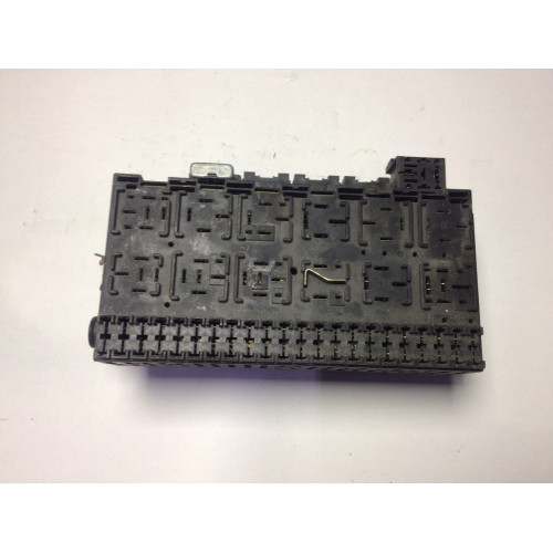 Volkswagen Transporter T4 Sigorta Body Beyni 357937039