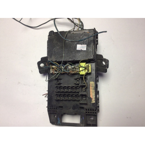 Toyota Avensis Sigorta Body Beyni 82641-05011 05810530 üzerindeki küçük modül satıldı