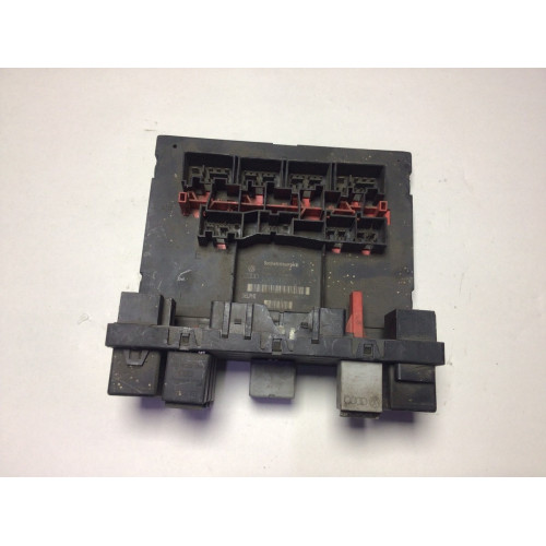 Volkswagen Golf Jetta  Sigorta Body Beyni 3C0937049E