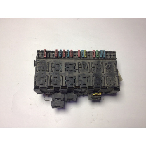 Volkswagen Transporter T4 Sigorta Body Beyni 357937039