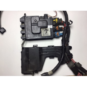 Renault Megane 3 Fluence Akü Kutup Başı Kesme Kutusu 243800011R