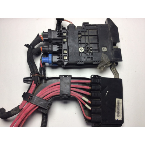 Renault Megane 3 Fluence Akü Kutup Başı Kesme Kutusu 243800007R